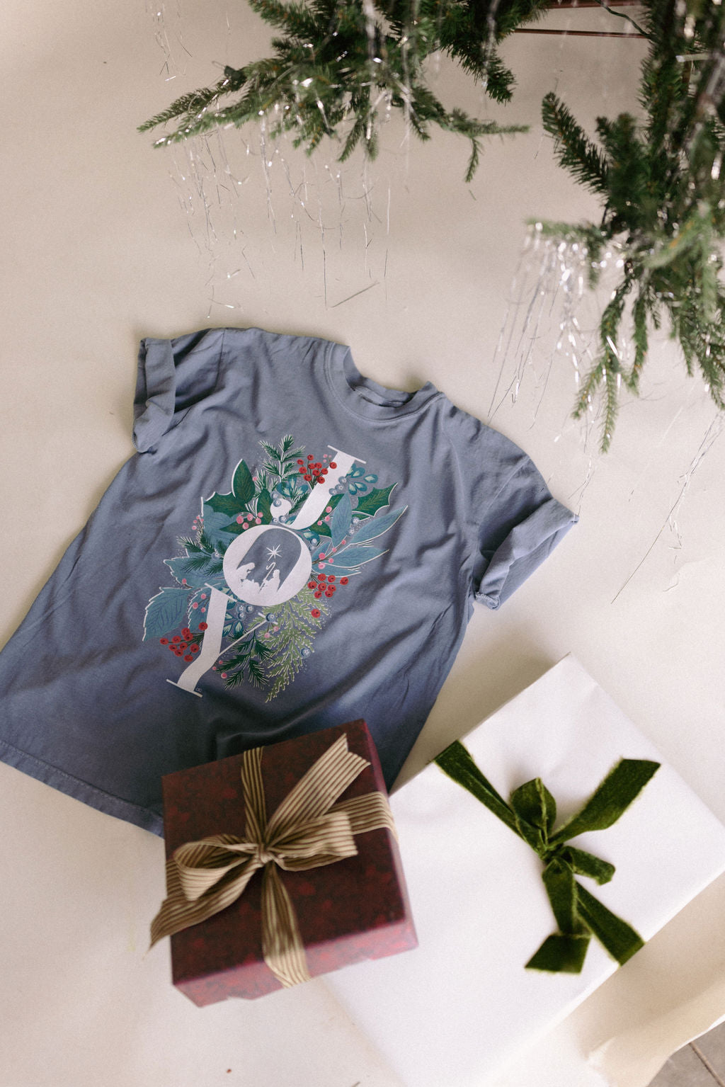 Joy nativity Tee